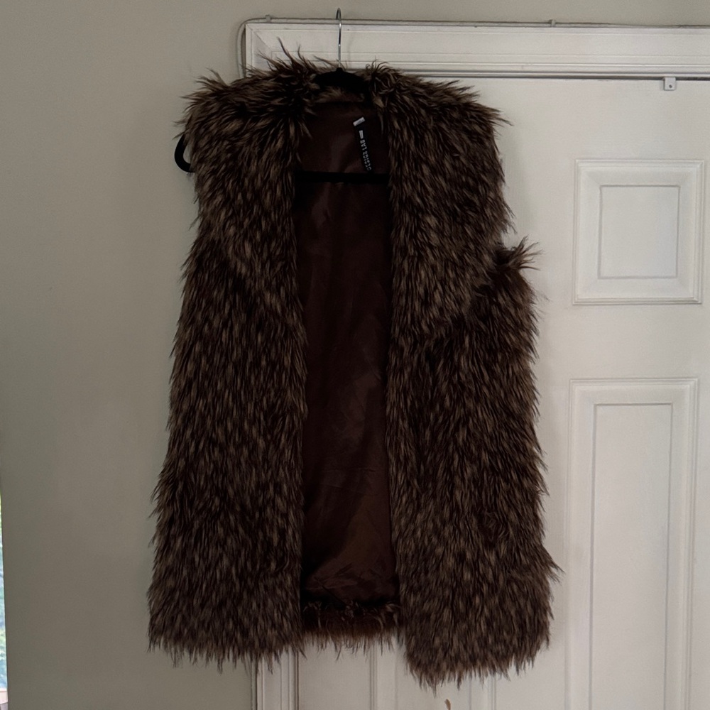 Design Lab Lord & Taylor Brown Faux Fur Vest